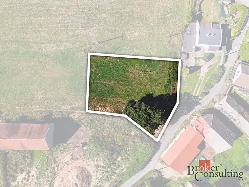 Prodej stavebního pozemku 1091 m², Radnice – náhled fotky 1