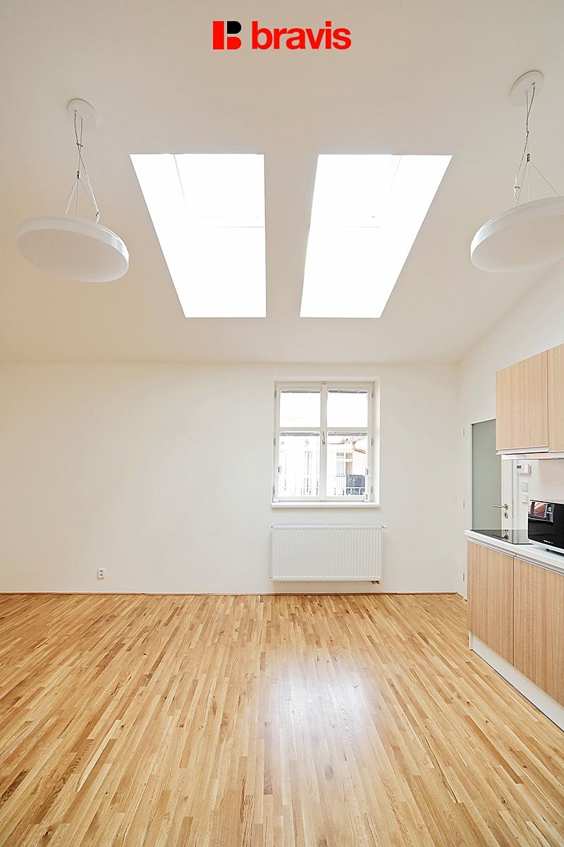 Pronájem bytu 1+kk 39 m² – fotografie 2
