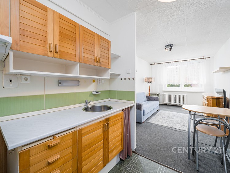 Квартира 2+kk в оренду, 41 м² (3 з 17)