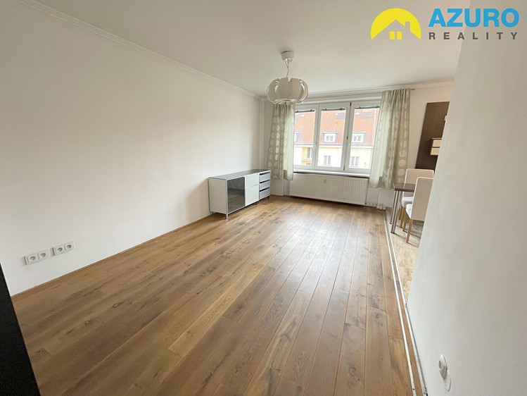 Pronájem bytu 2+1, 64 m² (17 z 33)