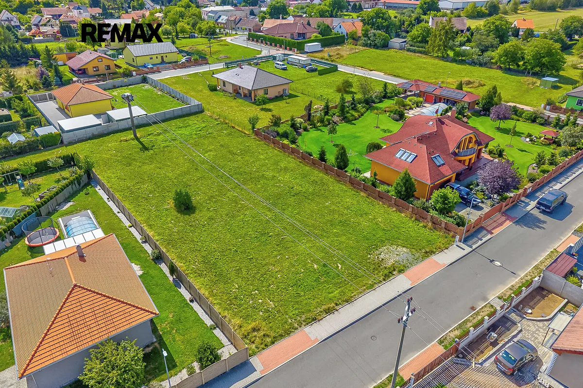 Prodej stavebního pozemku 1845 m²