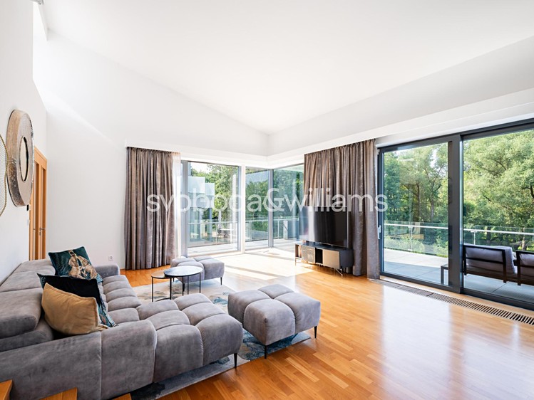 Prodej domu, 366 m² (5 z 27)