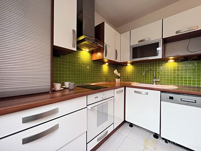 Pronájem bytu 3+1, 70 m² (2 z 18)