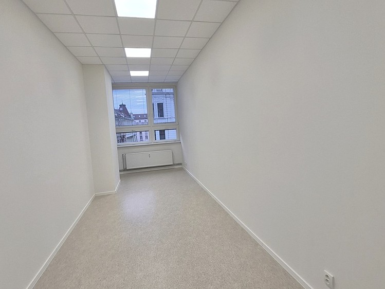 Комерційне приміщення в оренду, 24 м² (2 з 9)