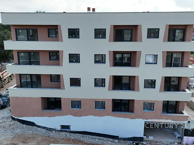 Prodej bytu 2+1 78 m², Poreč – náhled fotky 2