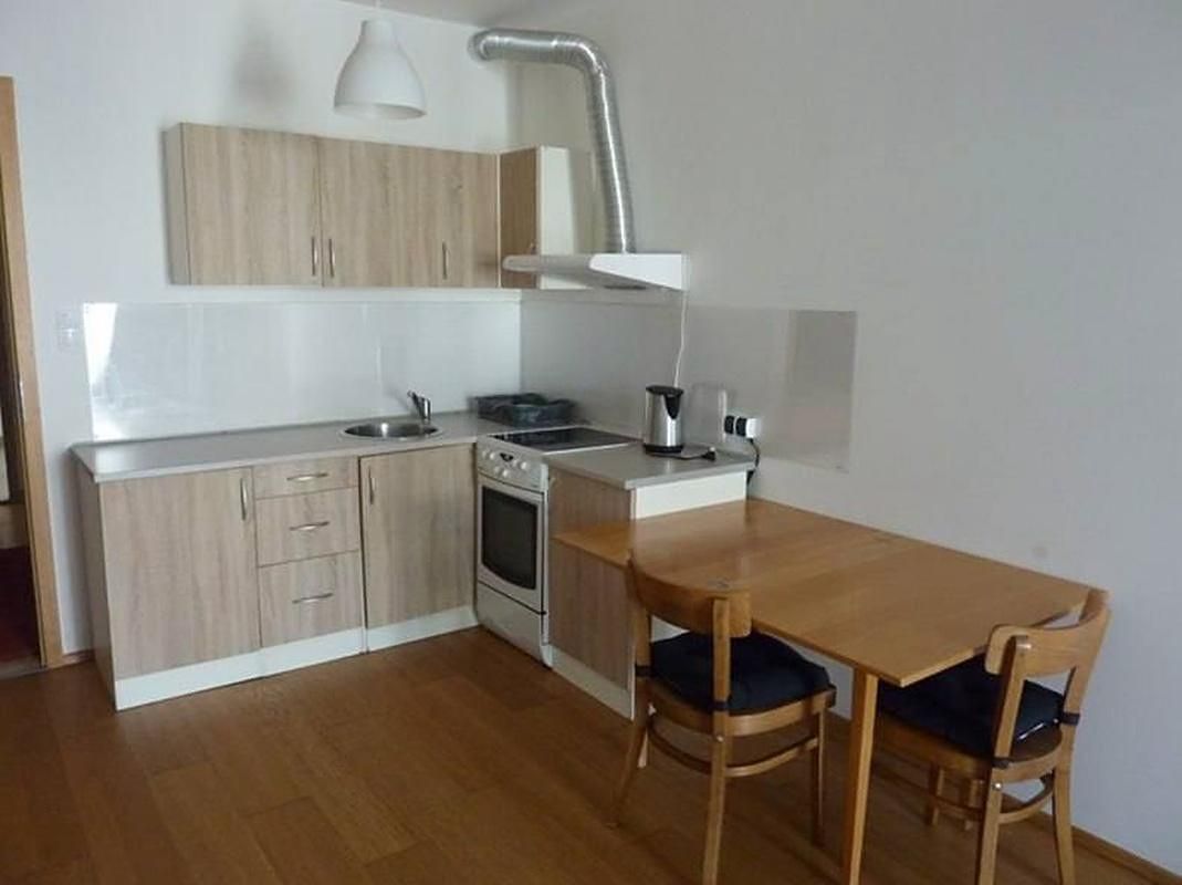 Pronájem bytu 1+kk 35 m² – fotografie 2