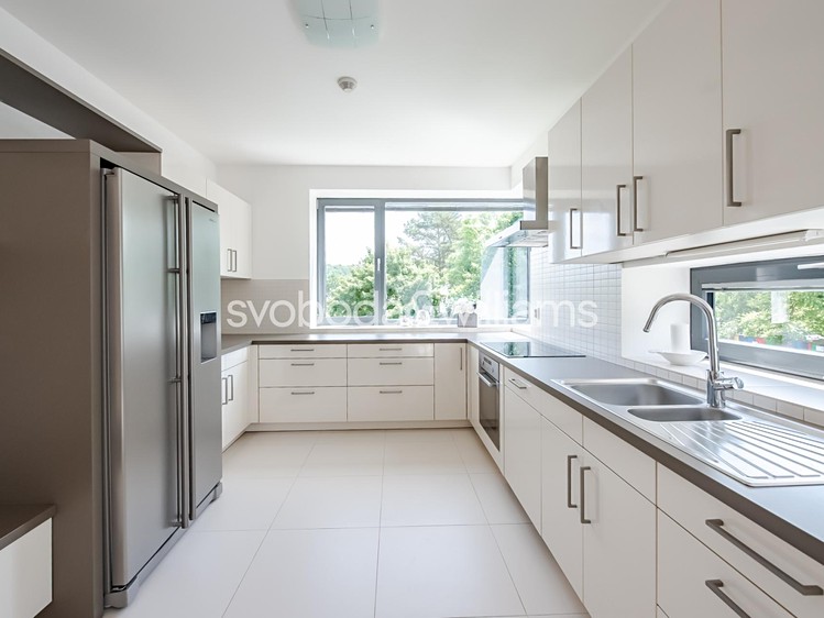 Prodej domu, 366 m² (10 z 27)