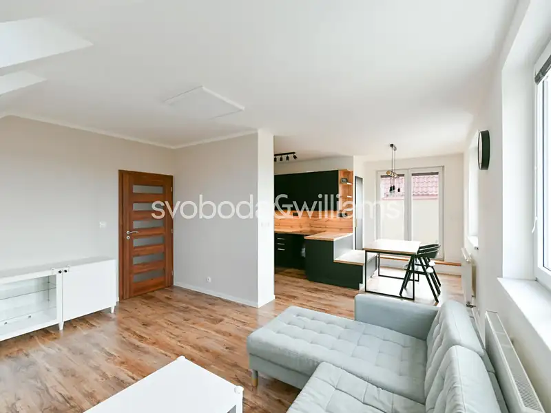 Prodej bytu 4+kk 82 m², Zápy – náhled fotky 2