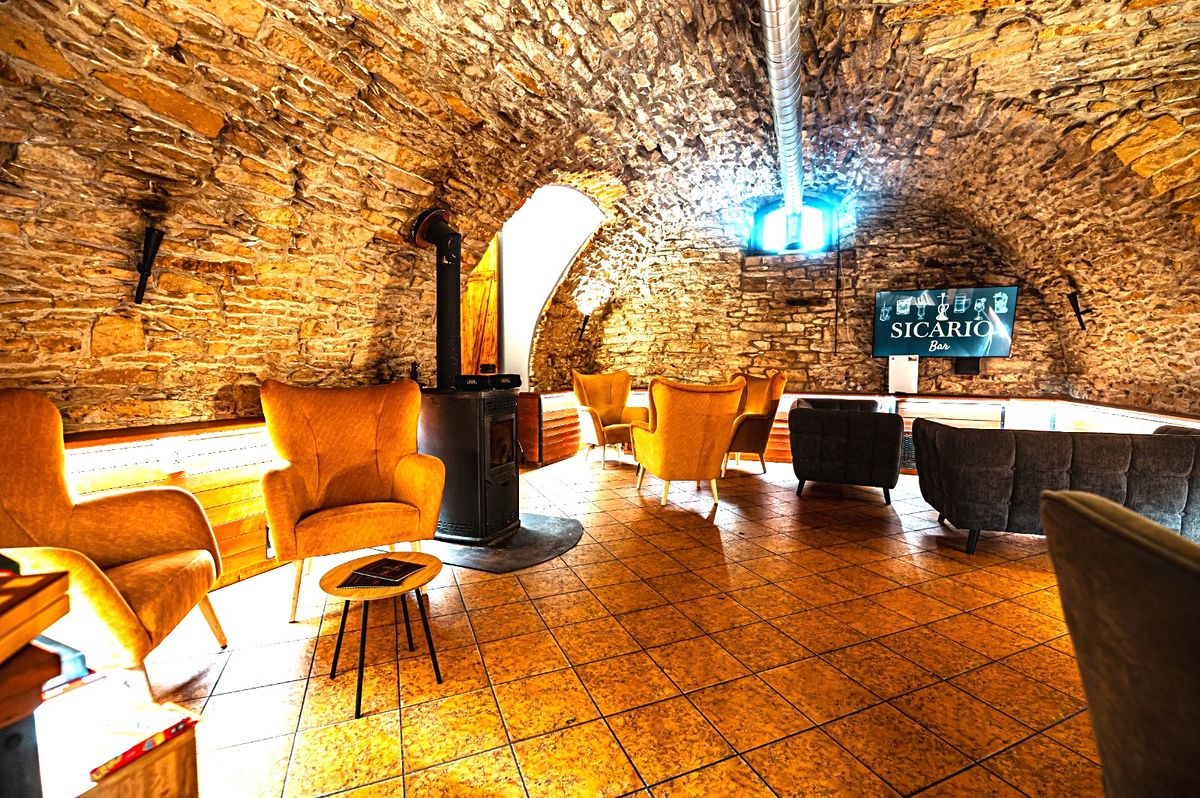 Pronájem restaurace 260 m², Chrudim – fotka 1 z 3