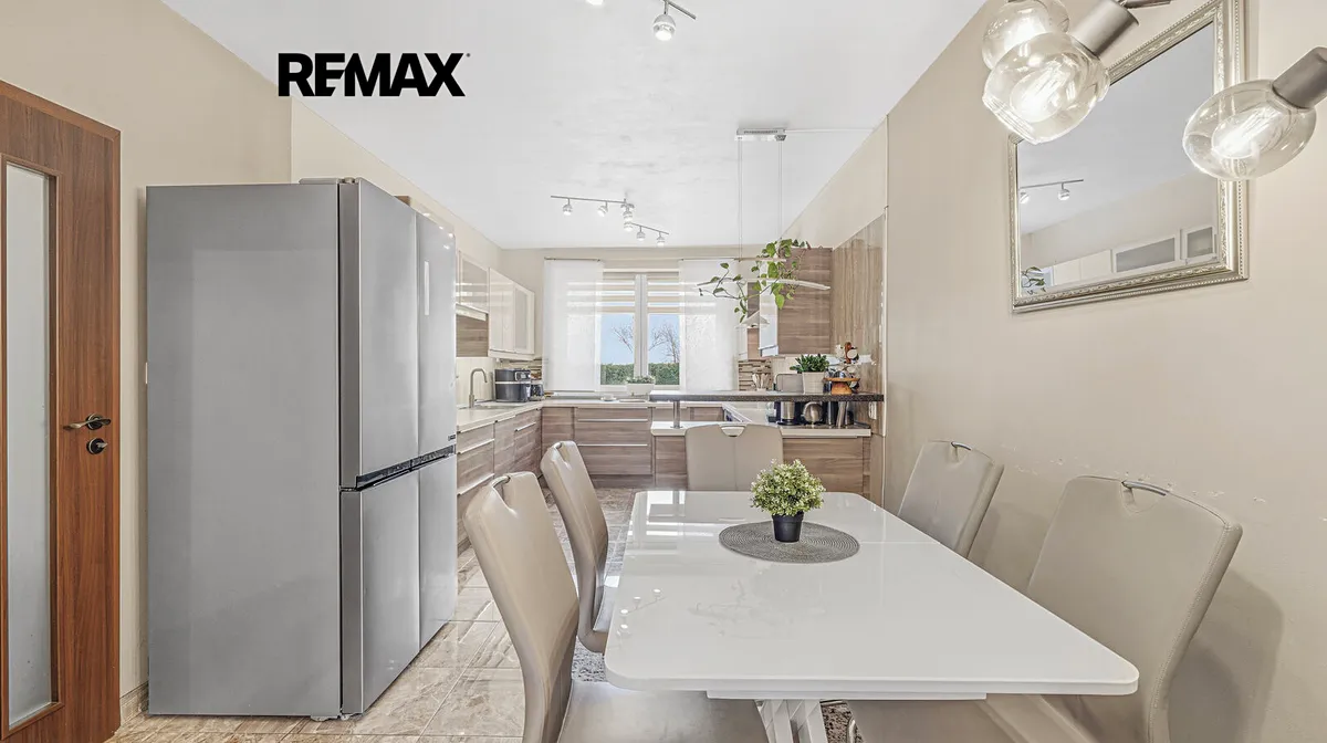 Prodej rodinného domu 213 m², pozemek 290 m²