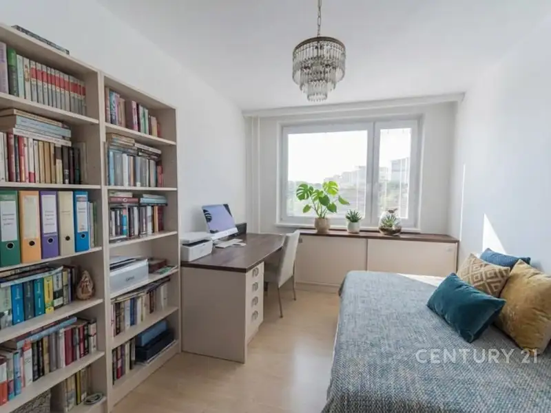 Prodej bytu 3+1 84 m², Praha – náhled fotky 1