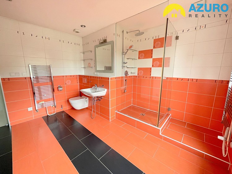 Pronájem bytu 2+1, 64 m² (10 z 33)