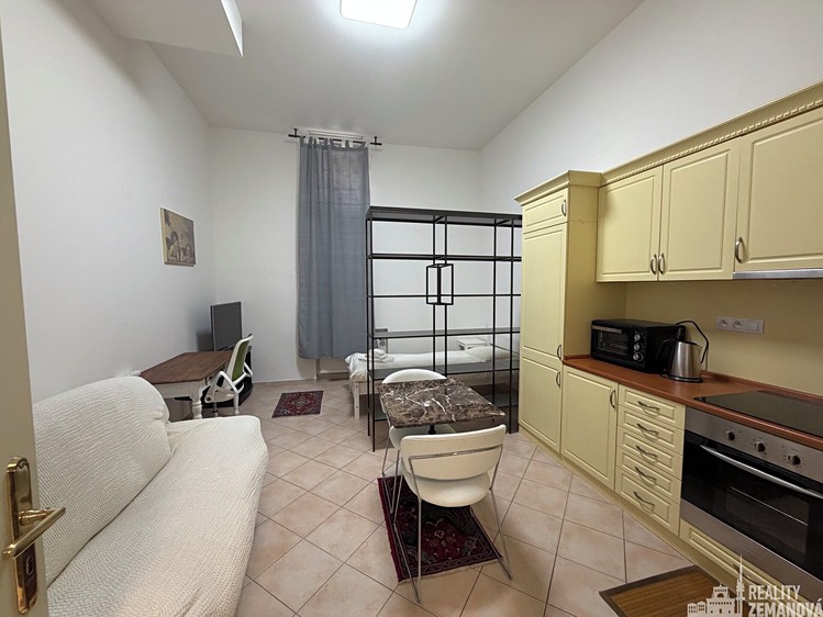 Квартира 1+kk в оренду, 41 м² (1 з 12)