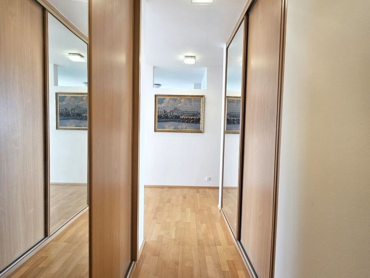 Квартира 3+kk в оренду, 120 м² (24 з 30)