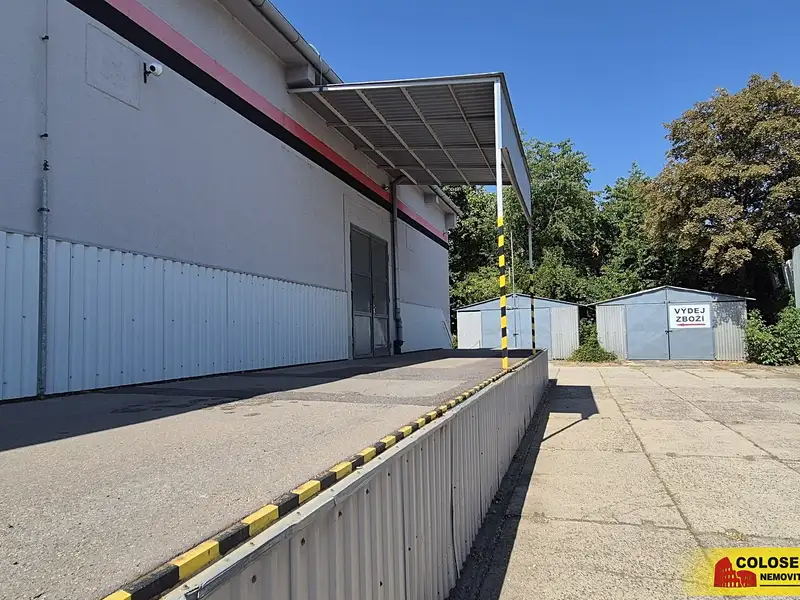Pronájem skladového prostoru 180 m², Znojmo – náhled fotky 2