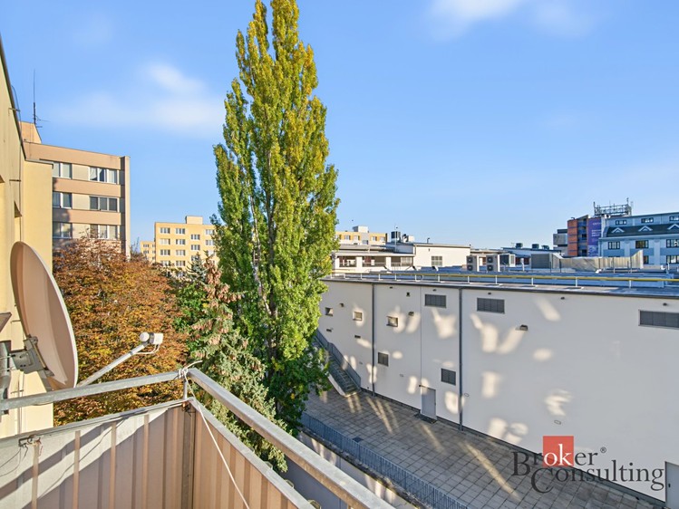 Wohnung 2+1 zum Kauf, 59 m² (1 von 8)