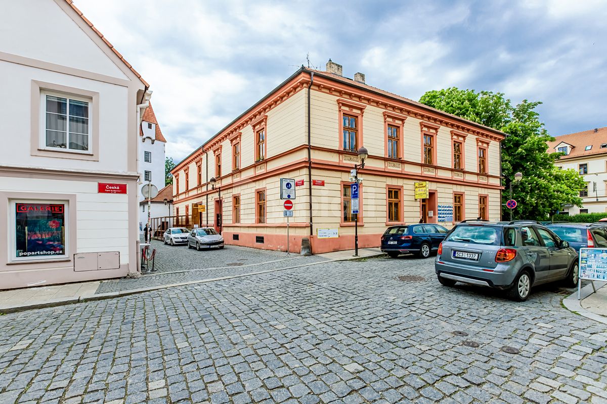 Pronájem bytu 3+kk 78 m²