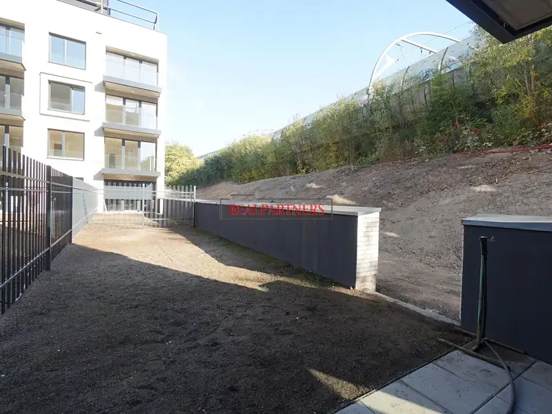 Prodej bytu 1+kk 37 m², Praha – náhled fotky 2