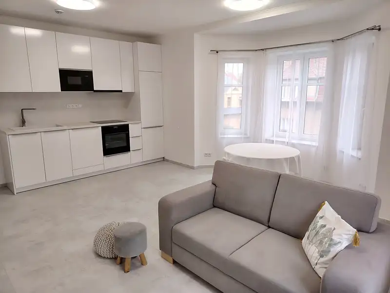 Pronájem bytu 3+kk 120 m², Kadaň – náhled fotky 3