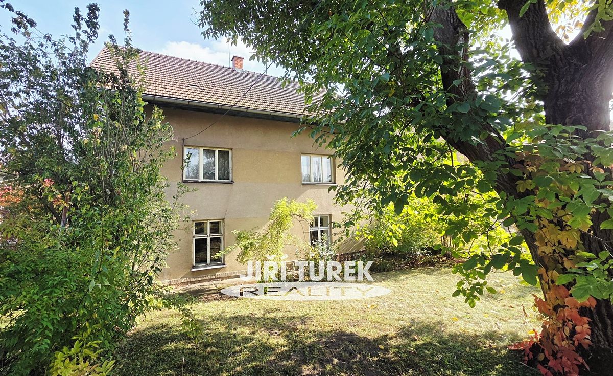 Prodej rodinného domu 220 m², pozemek 1186 m², Lochovice – fotka 1 z 3
