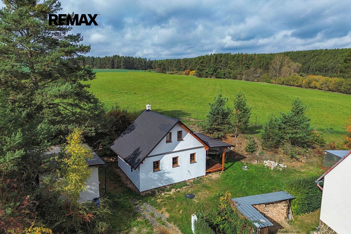 Prodej chaty 49 m², pozemek 602 m², Kladruby – fotka 1 z 3