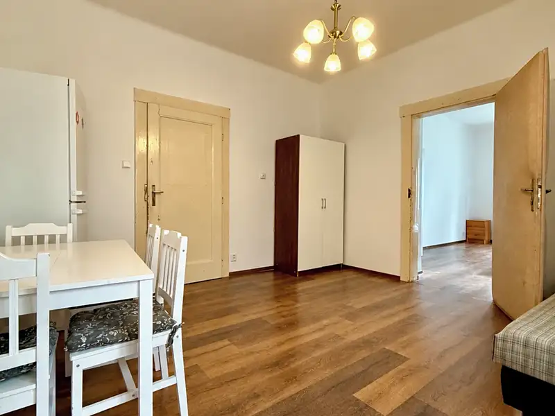 Pronájem bytu 1+1 50 m², Praha – náhled fotky 1