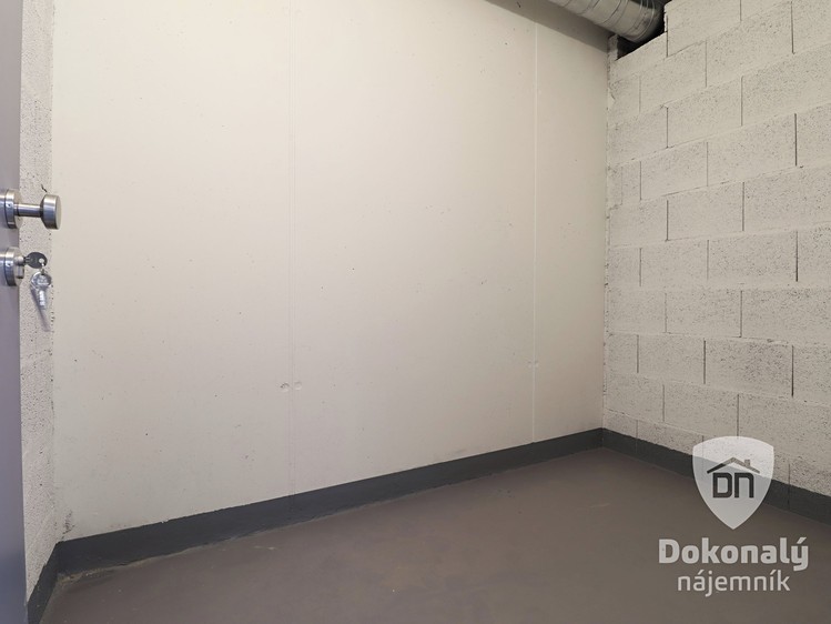 Pronájem bytu 1+kk, 34 m² (20 z 23)