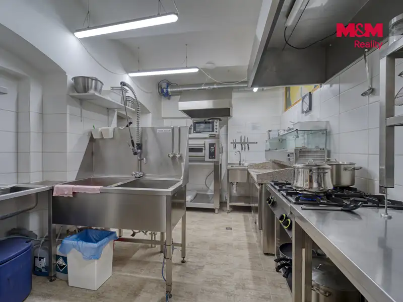 Pronájem obchodního prostoru 100 m², Karlovy Vary – náhled fotky 2