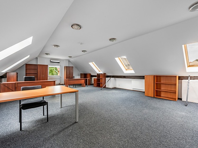 Gewerbefläche zur Miete, 144 m² (2 von 11)