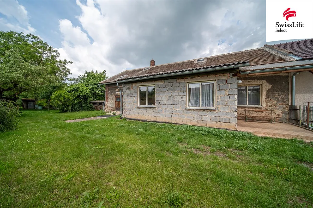Prodej podílu 1/2 rodinného domu 80 m², pozemek 956 m²