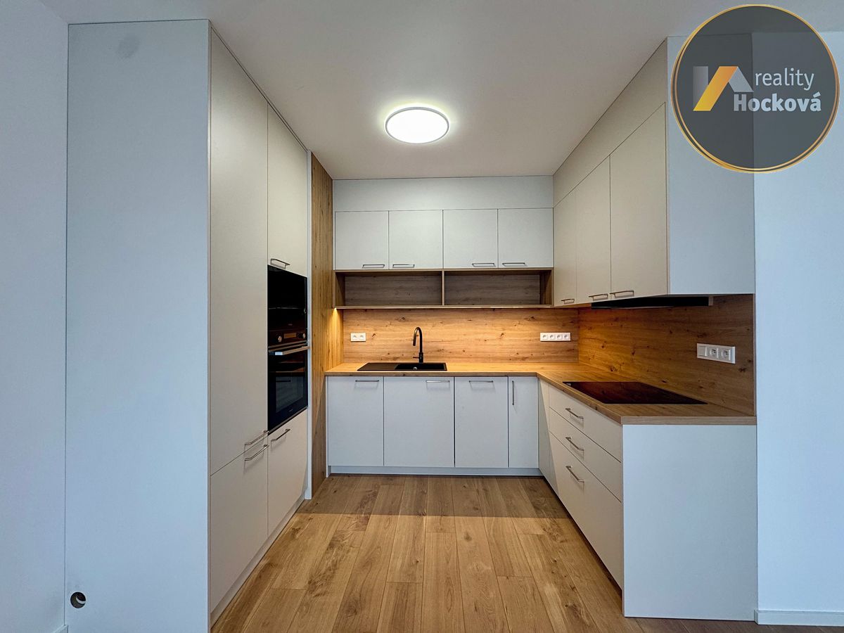 Pronájem bytu 2+kk 59 m², Kladno – fotka 1 z 3