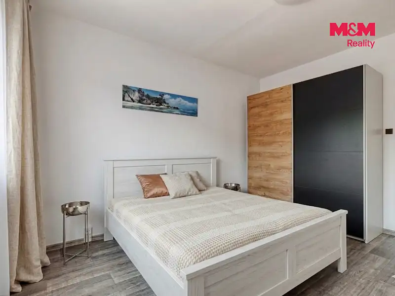 Prodej bytu 2+1 63 m², Kolinec – náhled fotky 2