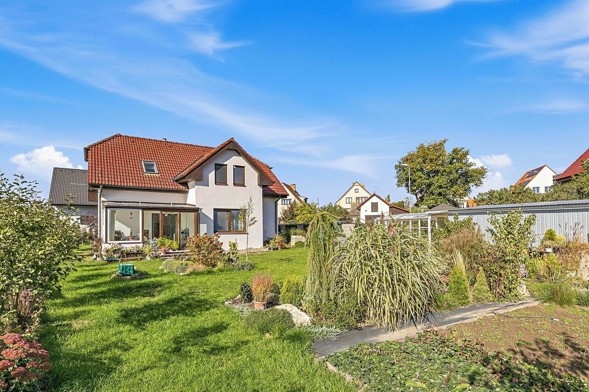 Prodej rodinného domu 212 m², pozemek 845 m², Záhoří – fotka 1 z 3