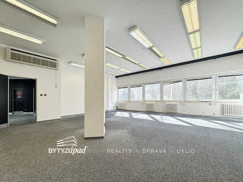 Pronájem kanceláře 60 m², Domažlice – náhled fotky 3