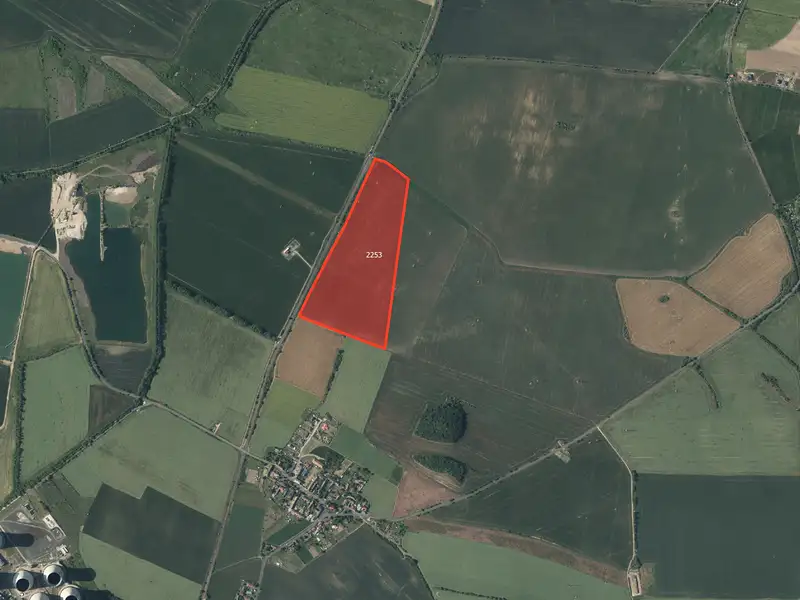 Prodej pole 12008 m², Bečov – náhled fotky 1