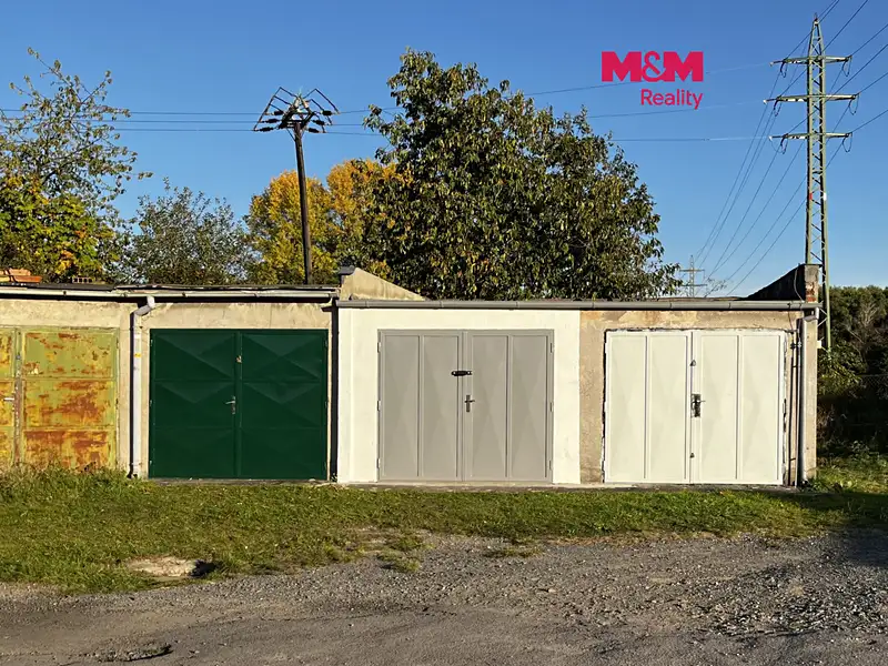 Pronájem garáže 19 m², Pardubice – náhled fotky 1
