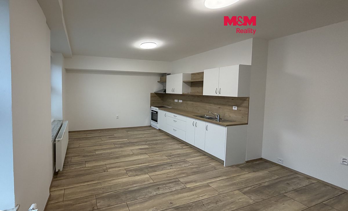 Pronájem bytu 1+kk 38 m², Ústí nad Orlicí – fotka 1 z 3