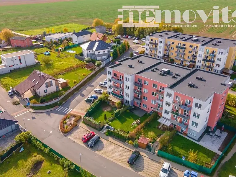 Prodej bytu 2+kk 62 m², Jesenice – náhled fotky 1