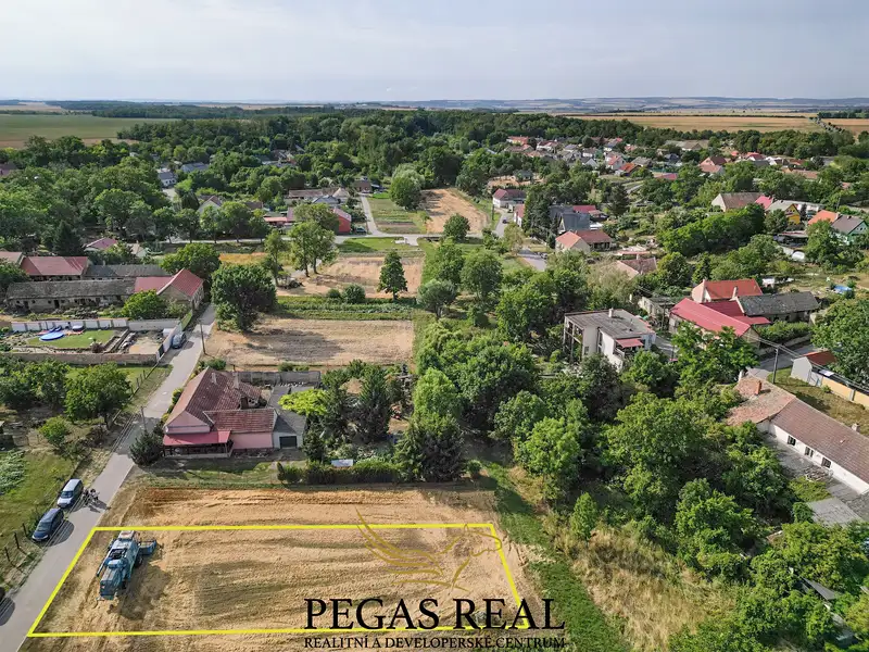 Prodej stavebního pozemku 878 m², Litobratřice – náhled fotky 1