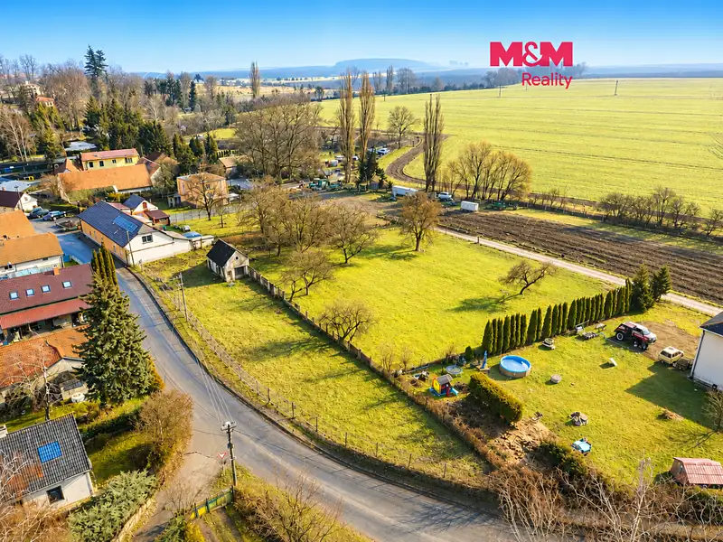 Prodej stavebního pozemku 860 m², Polní Voděrady – náhled fotky 1