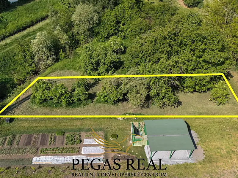 Prodej zahrady 462 m², Slavkov u Brna – náhled fotky 1