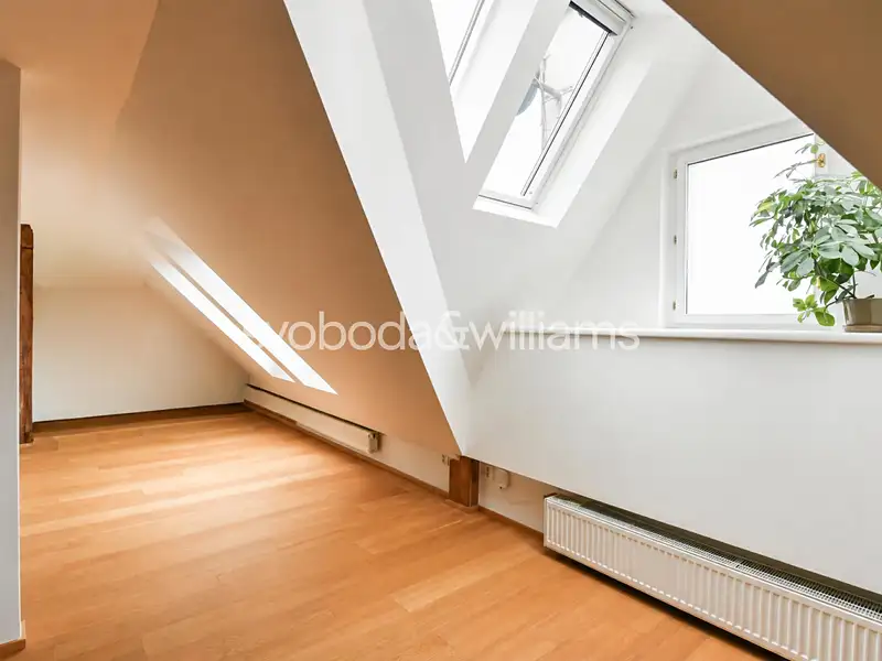 Pronájem bytu 4+kk 109 m², Praha – náhled fotky 2