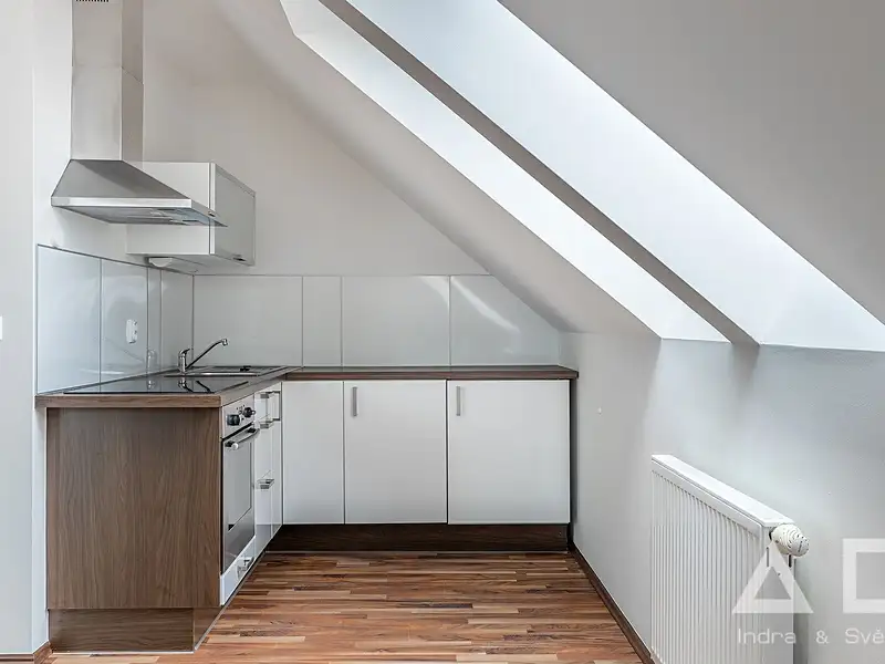 Prodej bytu 1+kk 36 m², Praha – náhled fotky 1