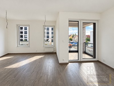 Prodej bytu 2+kk, 63 m² (2 z 14)