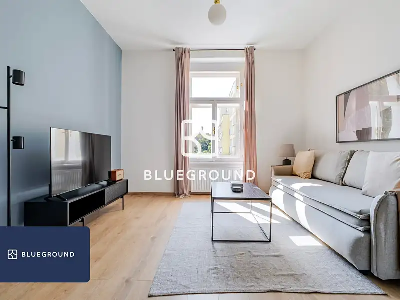 Pronájem bytu 2+kk 66 m², Praha – náhled fotky 1