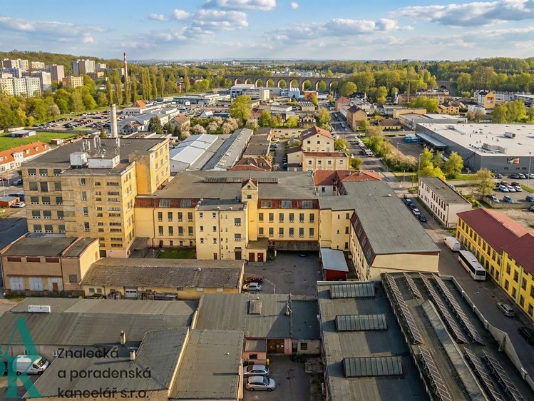 Pronájem komerčního prostoru, 869 m² (2 z 5)