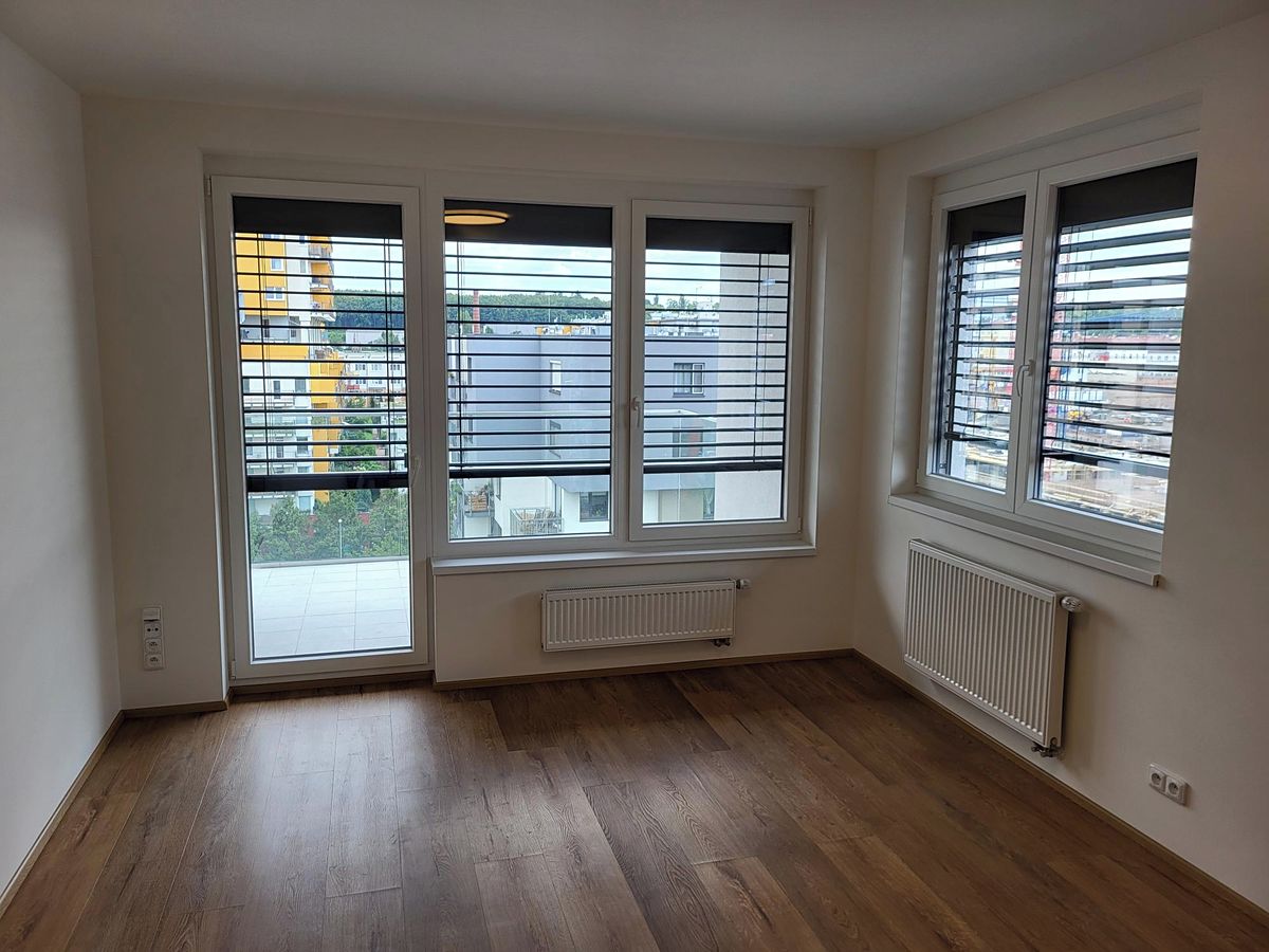 Pronájem bytu 2+kk 52 m², Praha – fotka 1 z 3