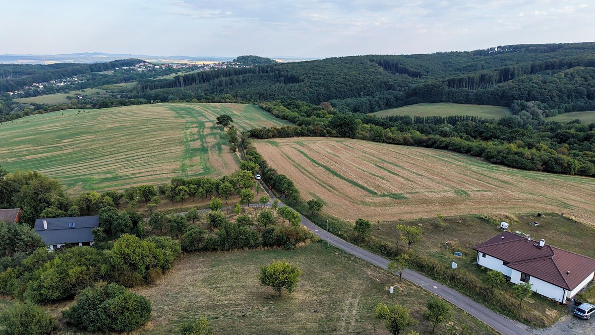 Prodej stavebního pozemku 1154 m², Nová Dědina – fotka 1 z 3
