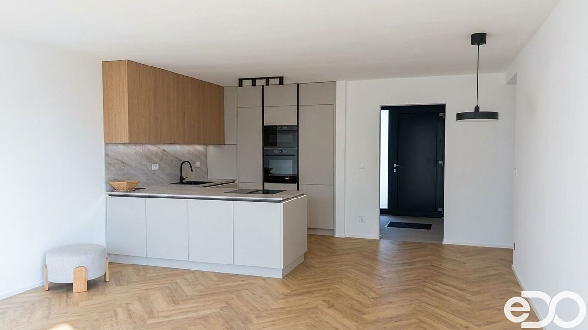 Pronájem bytu 4+kk 98 m²
