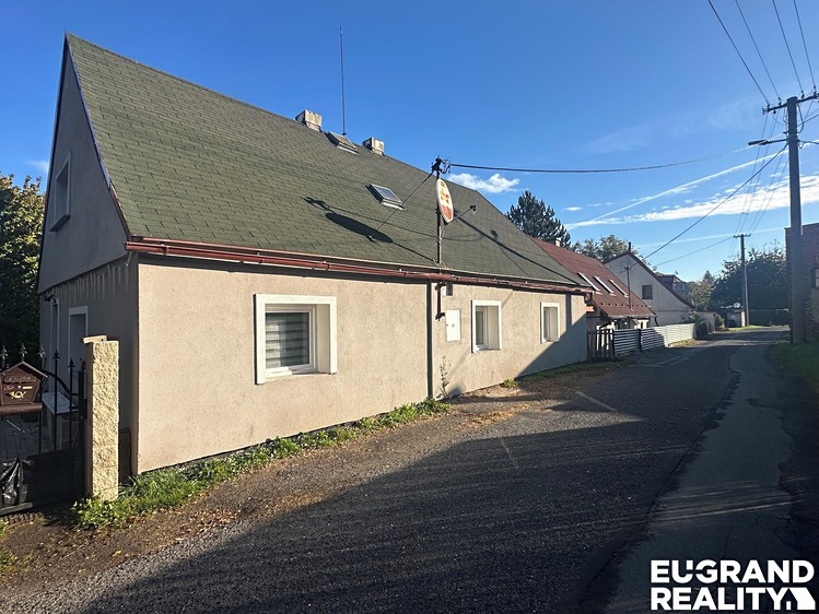 Haus zum Kauf, 160 m² (1 von 19)